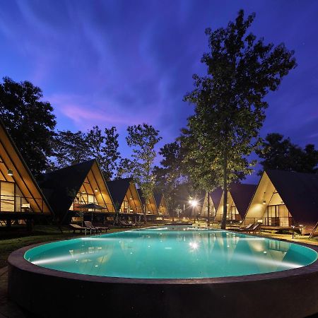 Kottawatta River Bank Resort Uda Walawe Extérieur photo