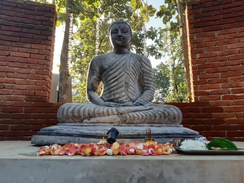 Kottawatta River Bank Resort Uda Walawe Extérieur photo