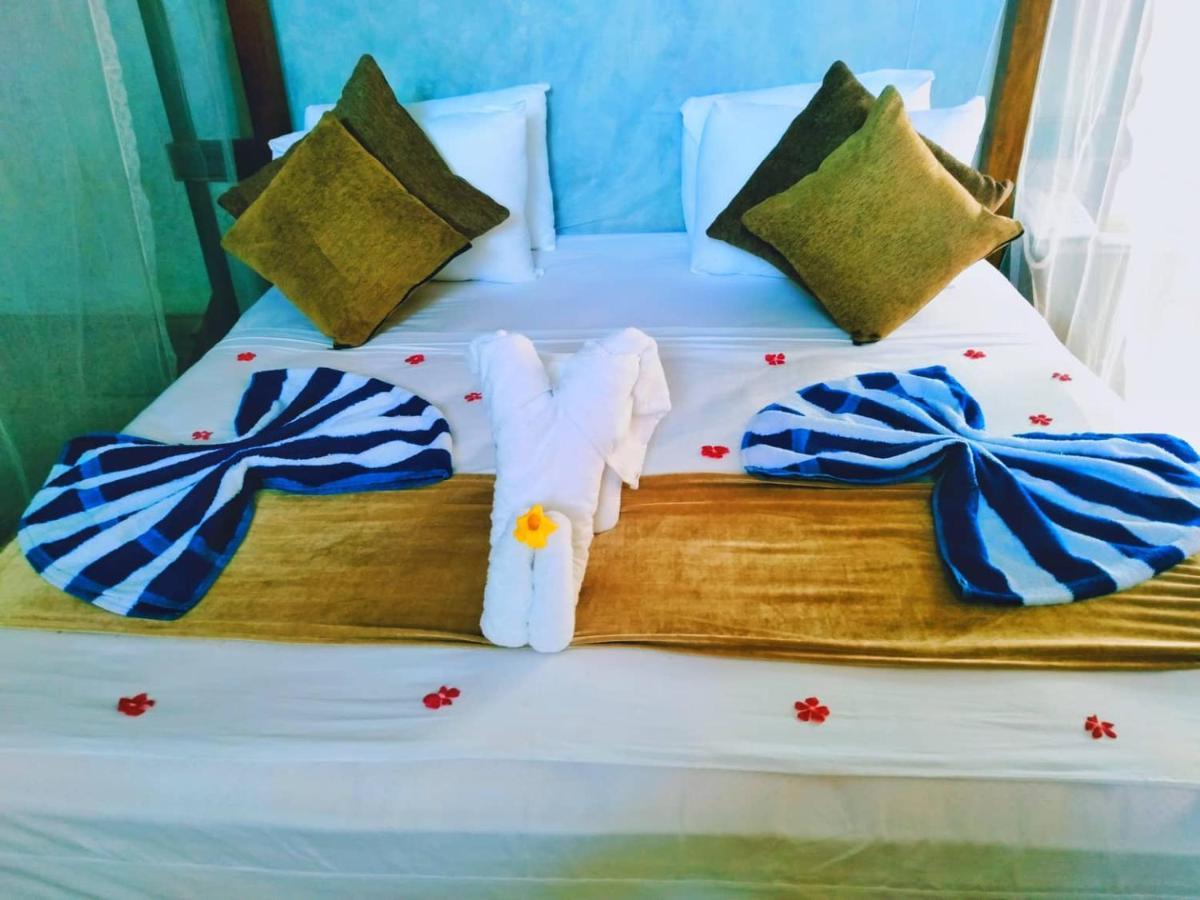 Kottawatta River Bank Resort Uda Walawe Extérieur photo