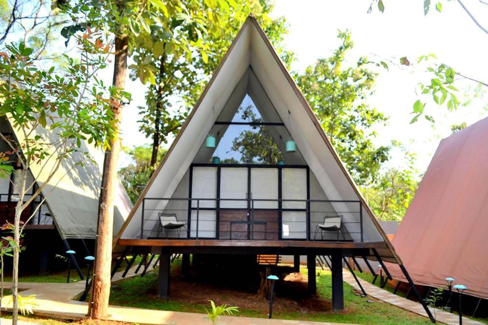 Kottawatta River Bank Resort Uda Walawe Extérieur photo