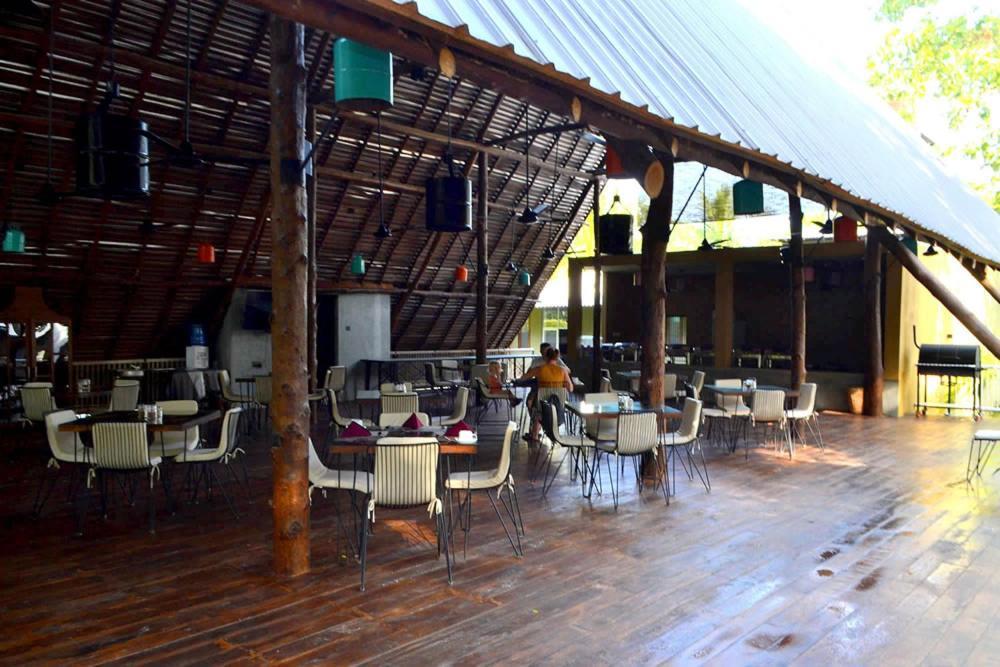 Kottawatta River Bank Resort Uda Walawe Extérieur photo