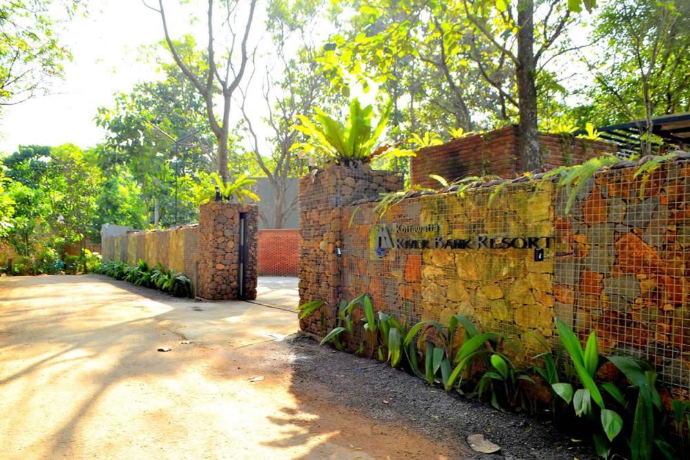 Kottawatta River Bank Resort Uda Walawe Extérieur photo