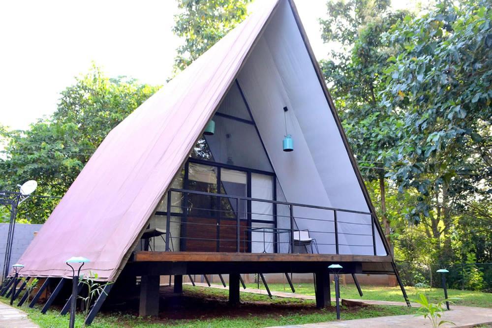 Kottawatta River Bank Resort Uda Walawe Extérieur photo