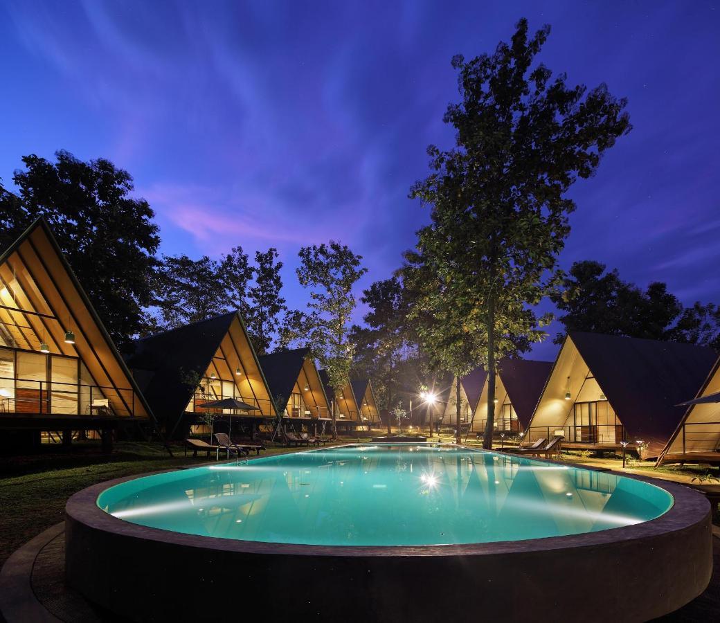 Kottawatta River Bank Resort Uda Walawe Extérieur photo