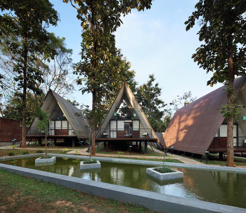 Kottawatta River Bank Resort Uda Walawe Extérieur photo